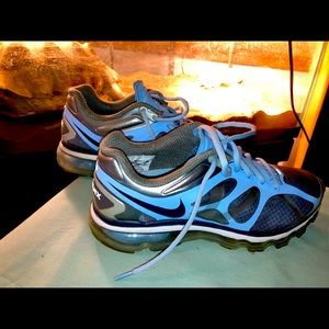 Vintage women’s Air Max Training Sneakers